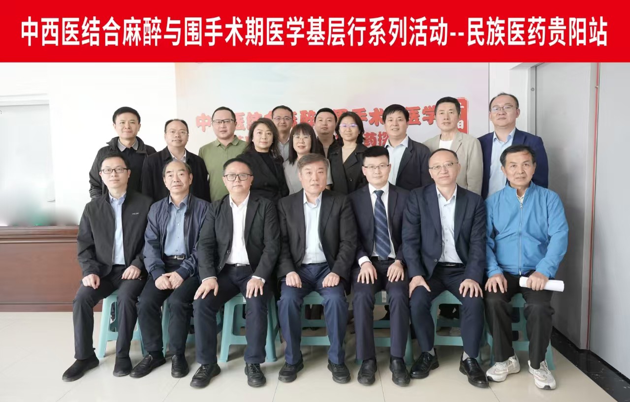 合影.jpg